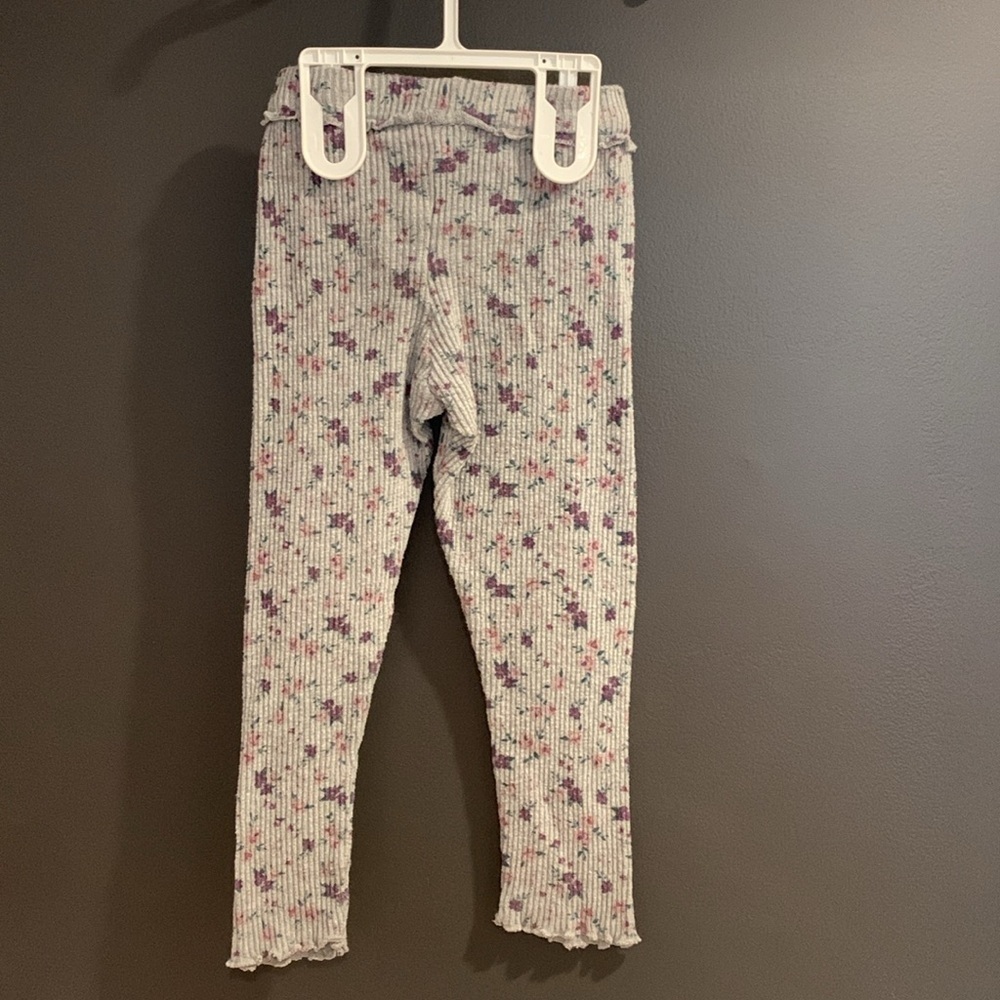 Zara ribbed leggings size 4-5 years - Picture 2 of 3